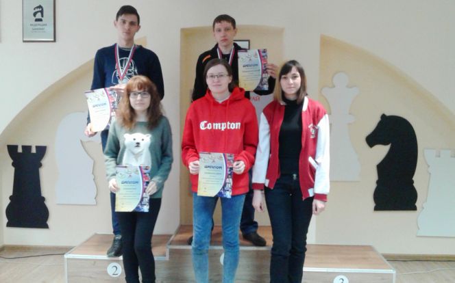 Евгений Кардашевский из АГАУ и Дарья Ануфриенко из АлтГТУ – чемпионы Алтайского края по рапиду среди студентов.