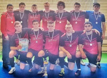 Команда АлтГПУ – серебряный призёр соревнований по мини-футболу среди вузов Сибирского федерального округа.