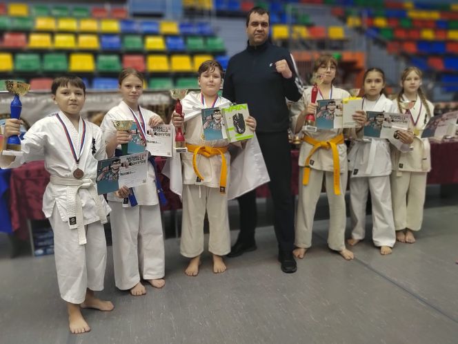 Алтайские спортсмены успешно выступили на турнире «Катана Кузбасса» по киокусинкай