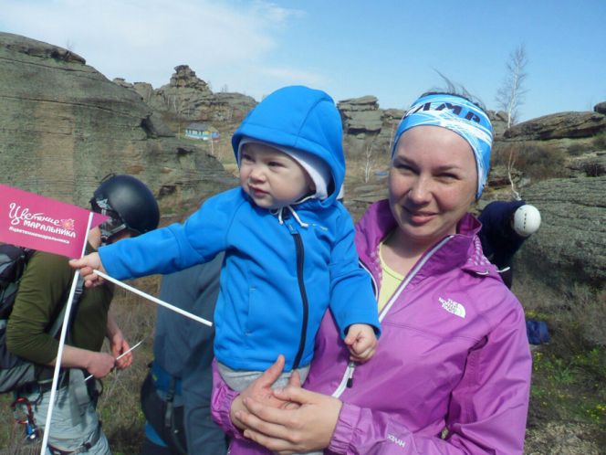 На скалах близ села Саввушка Змеиногорского района состоялись краевые соревнования «Домбайские связки».