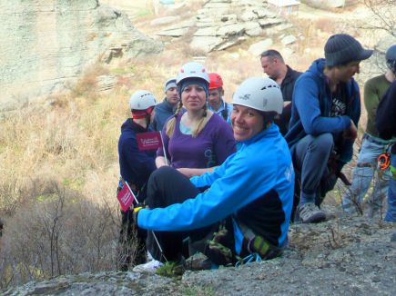 На скалах близ села Саввушка Змеиногорского района состоялись краевые соревнования «Домбайские связки».