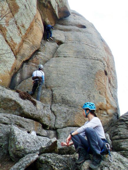 На скалах близ села Саввушка Змеиногорского района состоялись краевые соревнования «Домбайские связки».