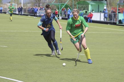 В матче за третье место женского Кубка России «Коммунальщик» уступил питерскому «Метрострою» – 4:5.