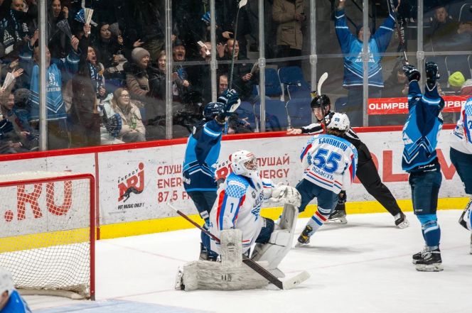 ХК «Динамо-Алтай» обыграл дома самарскую команду ЦСК ВВС со счётом 4:1
