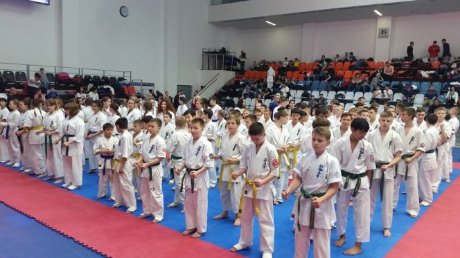 На первенстве России по cинкёкусинкай алтайские спортсмены завоевали пять медалей.