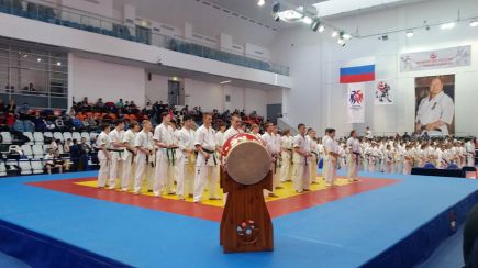 На первенстве России по cинкёкусинкай алтайские спортсмены завоевали пять медалей.