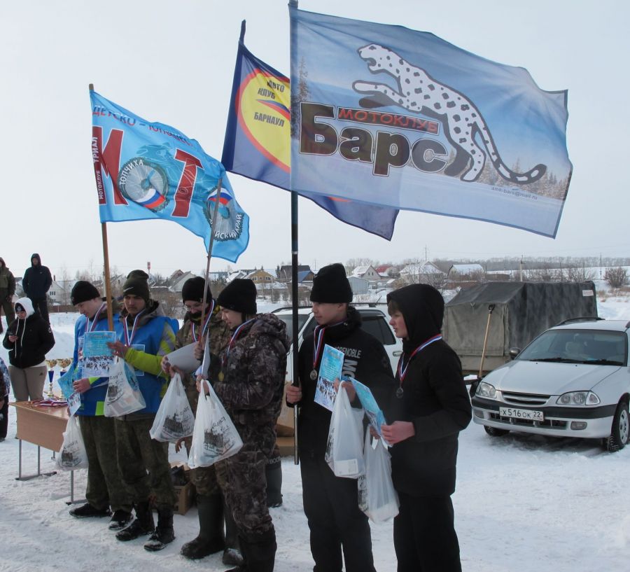 В Барнауле состоялись старты мотолыжных экипажей «Весенняя капель»