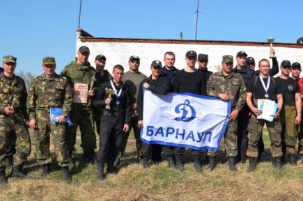 В БЮИ МВД России прошёл чемпионат Алтайского края по стрельбе из боевого оружия.