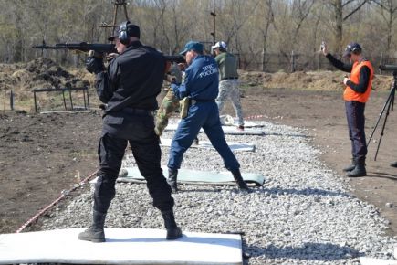 В БЮИ МВД России прошёл чемпионат Алтайского края по стрельбе из боевого оружия.