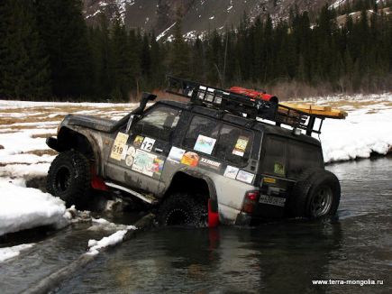 Команды из Алтайского края заняли первое и третье места в чемпионате России по спортивному туризму в дисциплине «Маршрут» (фото).