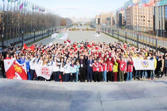 Удержались на вершине