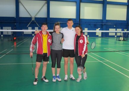 Удержались на вершине