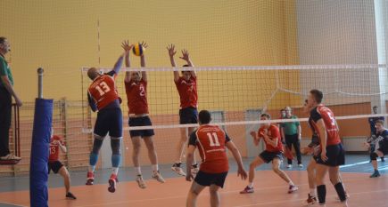 Удержались на вершине