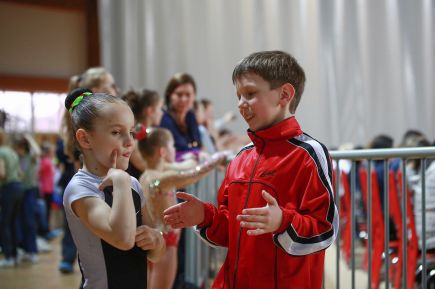 Гимнасты Барнаула и Рубцовска приняли участие в международных соревнованиях "Открытый кубок Калининграда".