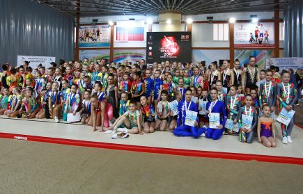 Гимнасты Барнаула и Рубцовска приняли участие в международных соревнованиях "Открытый кубок Калининграда".