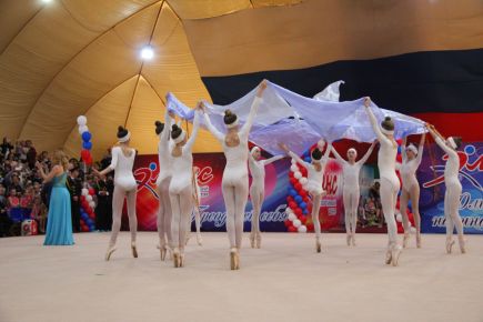 Олимпийская чемпионка Маргарита Мамун посетила соревнования на Кубок Алтайского края «Динамо – детям России» (фото).