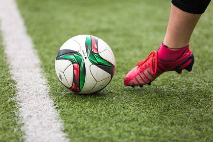 Краевой фестиваль футбола в Барнауле собрал более 2000 участников (фото).