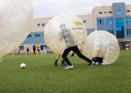 Краевой фестиваль футбола в Барнауле собрал более 2000 участников (фото).