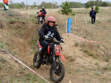 Автомототуристы провели в Завьяловском районе первенство Алтайского края «Кубок Победы» (фото).