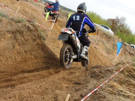 Автомототуристы провели в Завьяловском районе первенство Алтайского края «Кубок Победы» (фото).