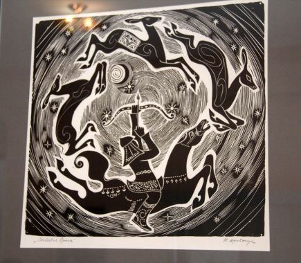 В музейную ночь с 20 на 21 мая в Государственном художественном музее Алтайского края  закончит свою работу выставка «Стрельба из лука: история, спорт, искусство».