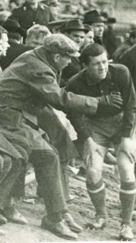 Взял игру на себя