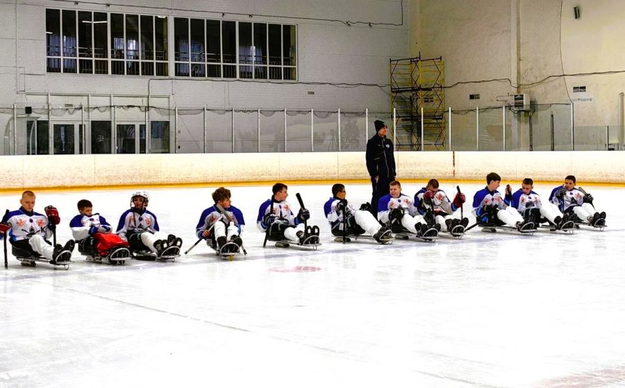 Следж-хоккейный клуб «ВОИтели-Алтай» выиграл детский «Кубок Сибири» в Омске