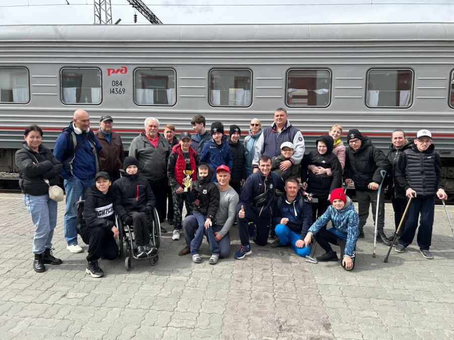 Следж-хоккейный клуб «ВОИтели-Алтай» выиграл детский «Кубок Сибири» в Омске