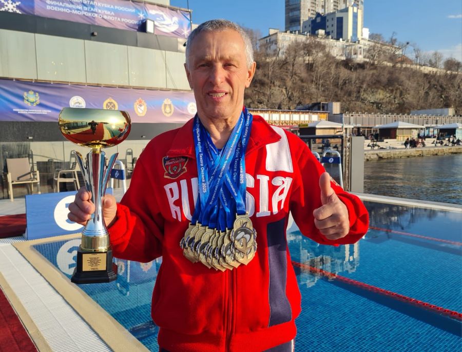 Алтайская «Белуха» у берегов Владивостока. Моржи региона с блеском выступили на финальном этапе Кубка России (фото) 