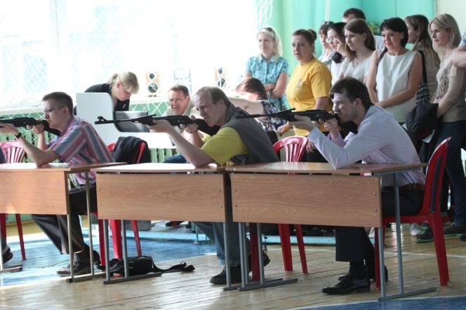 В Барнауле состоялся фестиваль Всероссийского физкультурно-спортивного комплекса "Готов к труду и обороне" среди государственных служащих.  