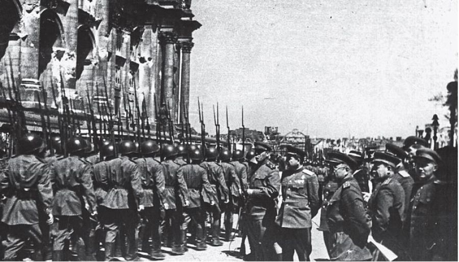 Забытый Парад Победы в Берлине. Автор фото Петр Ховрин