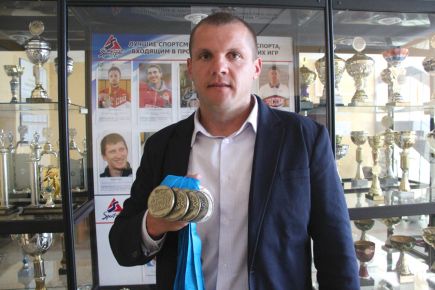 Сухой любит воду