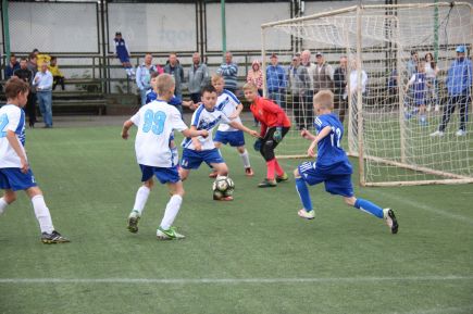 В Барнауле состоялся турнир открытого чемпионата ДФЛ "Большие звёзды светят малым" в дивизионе Евгения Городова и Александра Ерохина (фото).   