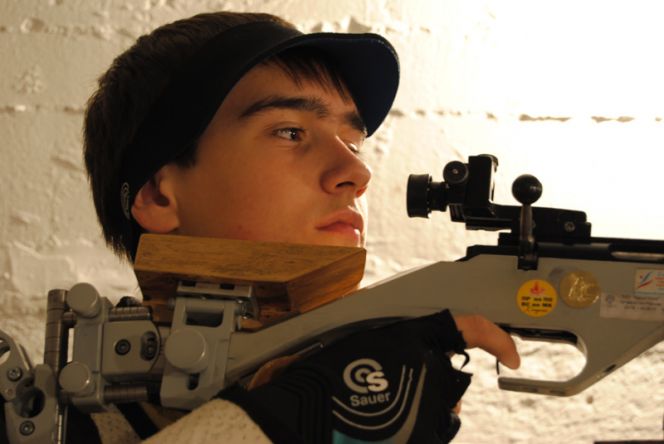 Бийчанин Александр Коробицын – бронзовый призёр первенства России по стрельбе из малокалиберного оружия.