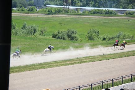 Благовещенка скачет в отрыв