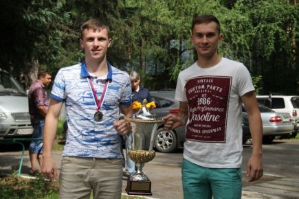 Футболисты барнаульского «Динамо» получили серебряные медали первенства России среди клубов ПФЛ зоны «Восток».