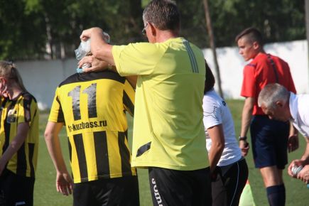 В повторной игре женская команда «Алтай» уступила «Кузбассу» - 0:4 (фото). 