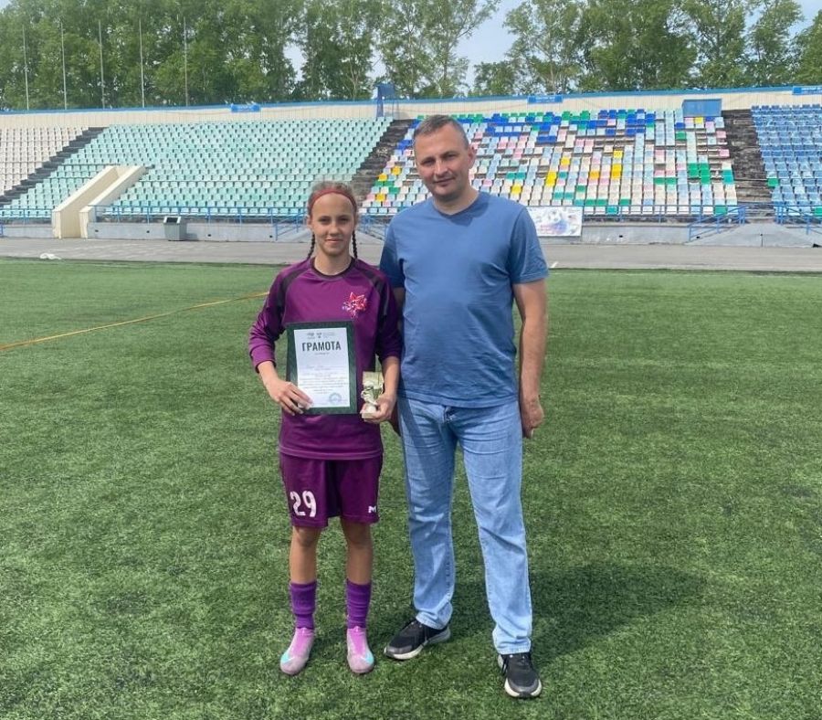 Яна Гердт стала лучшим голкипером турнира. Фото: СФФ "Сибирь"