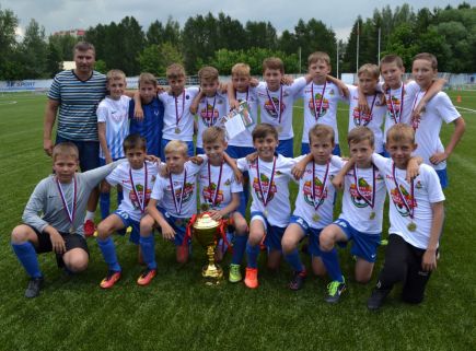 Мчится поезд футбольный 