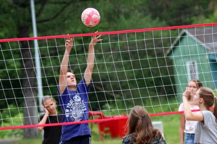 На территории оздоровительного лагеря «Крылатых» 24 июня прошёл XXVIII Всероссийский Олимпийский день.