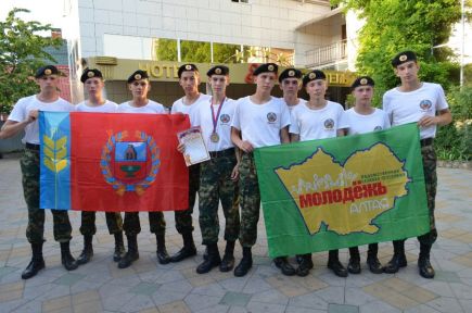 Воспитанник военно-спортивного клуба «Алькор» Алексей Смоленский – серебряный призёр Спартакиады молодёжи России допризывного возраста. 