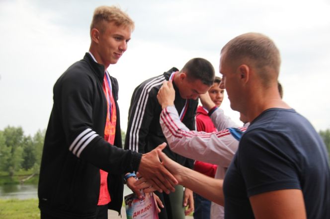 В Барнауле прошло первенство Алтайского края по гребле на байдарках и каноэ.