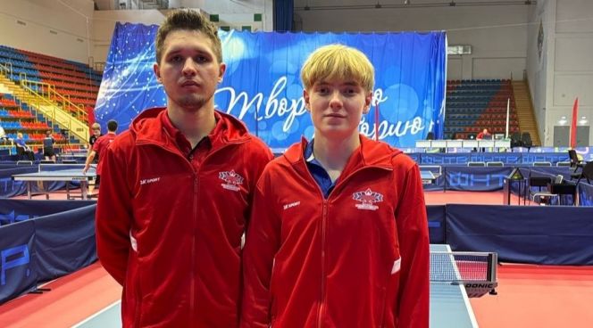 Георгий Шефер (слева) и Матвей Кондаков. Фото: Федерация настольного тенниса Алтайского края