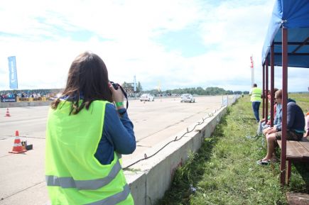 Трое алтайских гонщиков - победители барнаульского этапа чемпионата СФО по дрэг-рейсингу (фото).