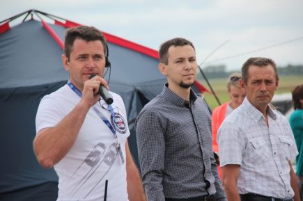 Трое алтайских гонщиков - победители барнаульского этапа чемпионата СФО по дрэг-рейсингу (фото).