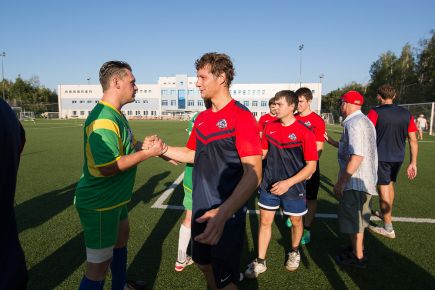 Сборная журналистов в серии послематчевых пенальти оказалась сильнее хоккеистов «Алтая»