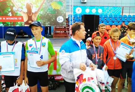 Главный кубок АО «Газпром газораспределение Барнаул» по летнему биатлону выиграли ребрихинцы.