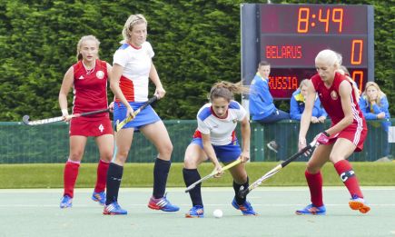 Игроки барнаульского «Коммунальщика» помогли женской сборной России вернуться в элитный дивизион чемпионата Европы.