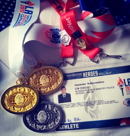 Представитель ГУ МВД России по Алтайскому краю Александр Суховерхов выиграл три медали на XVII Всемирных играх полицейских и пожарных.