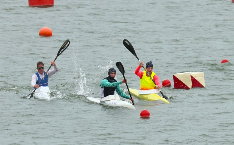 Борьба лидеров на дистанции 10 000 метров. Фото: Александр Чёрный/"Алтайский спорт"